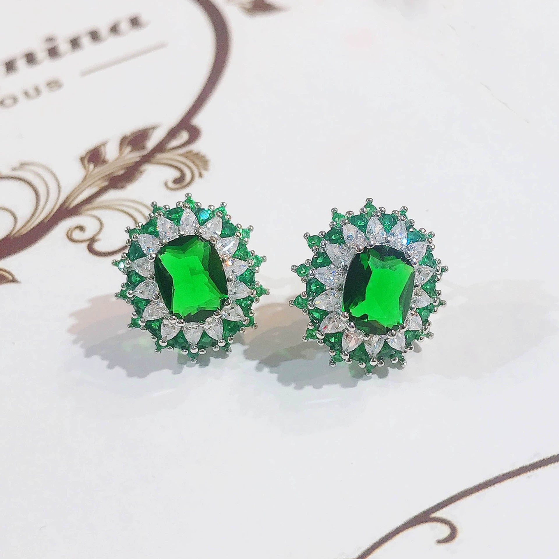 Little Red Book Recommendation Emerald Opening Colored Gems Pendant