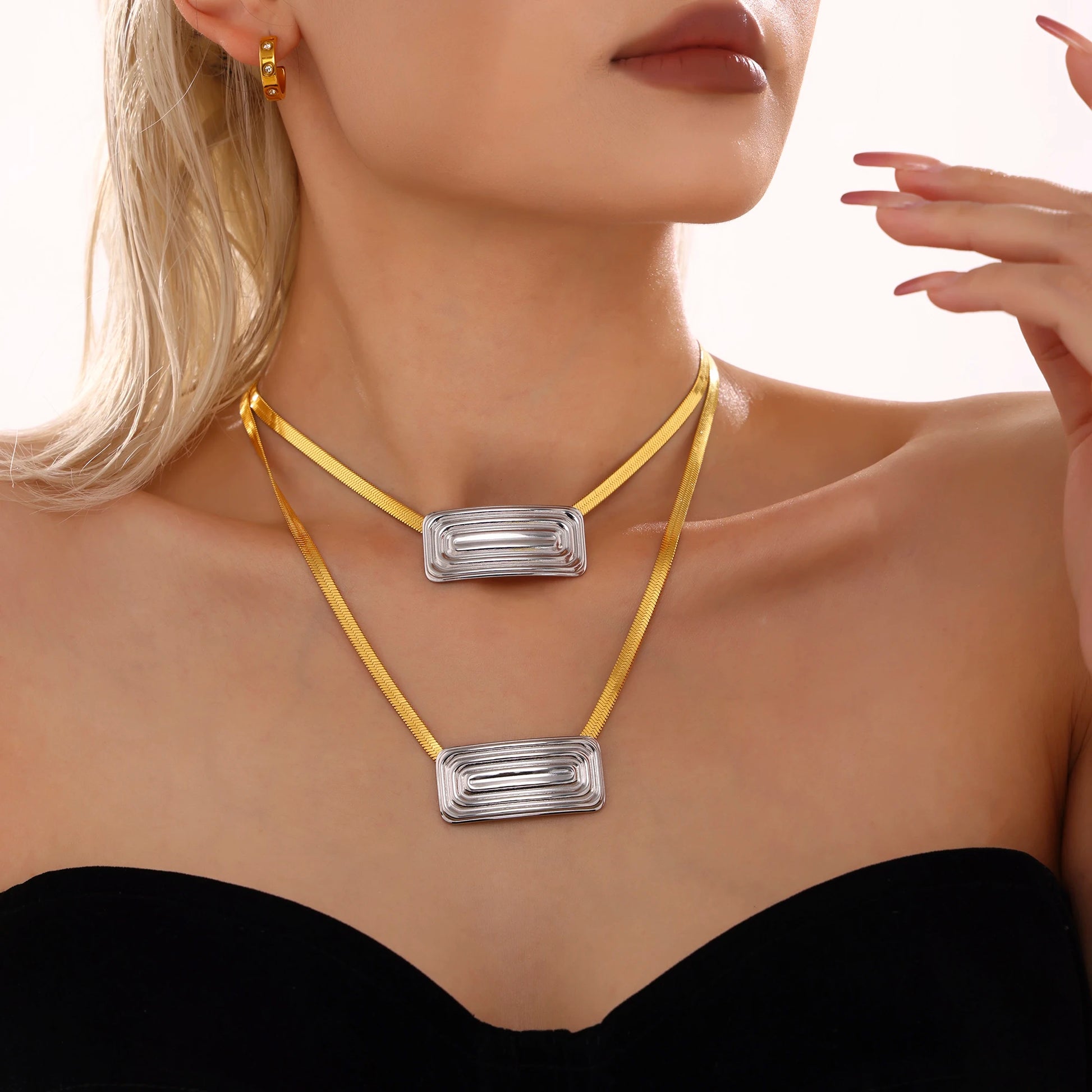 Chic Shiny Necklace For Women Gold Plated Square Pendant Luxury Waterproof Elegant Snake Chain