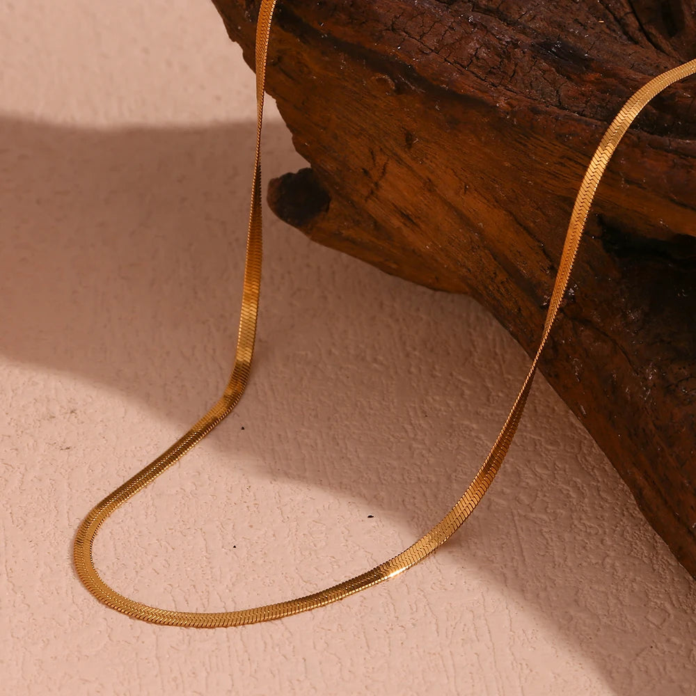 E.B.belle Blade Chain Necklace Stainless Steel Hypoallergenic 18K Gold Plated Minimalist Women's Neck Chain Jewelry Decoration