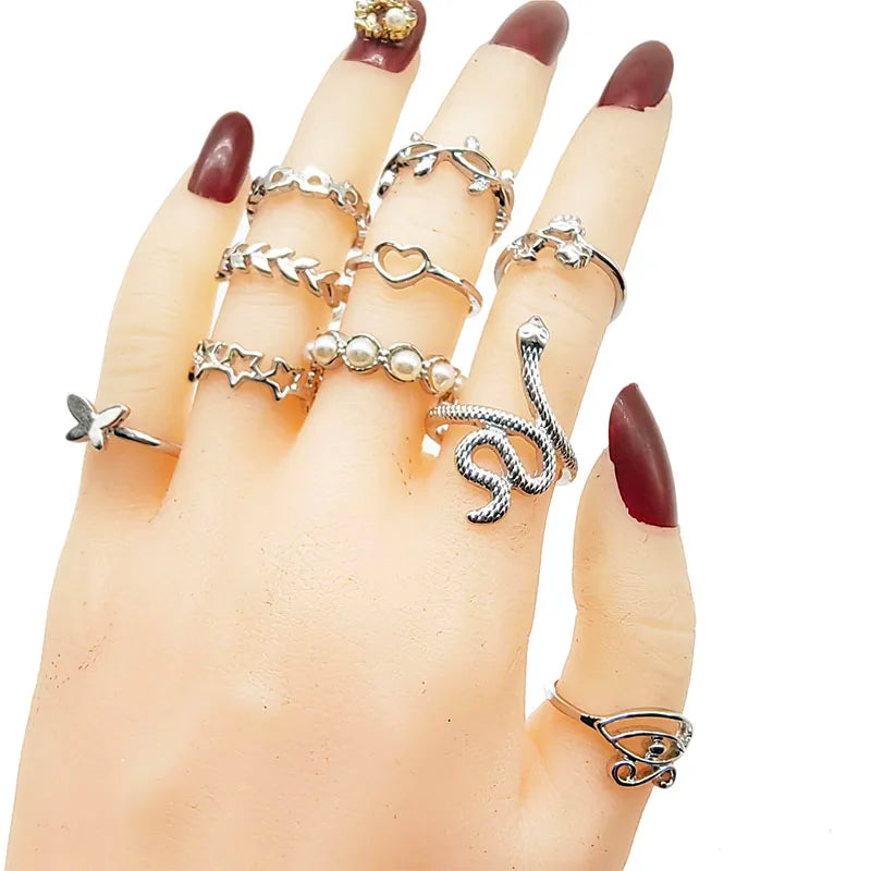 30pc/Lot Gold Color Finger Rings For Girls New Love Snake Animal Butterfly Cutout Star Pearl